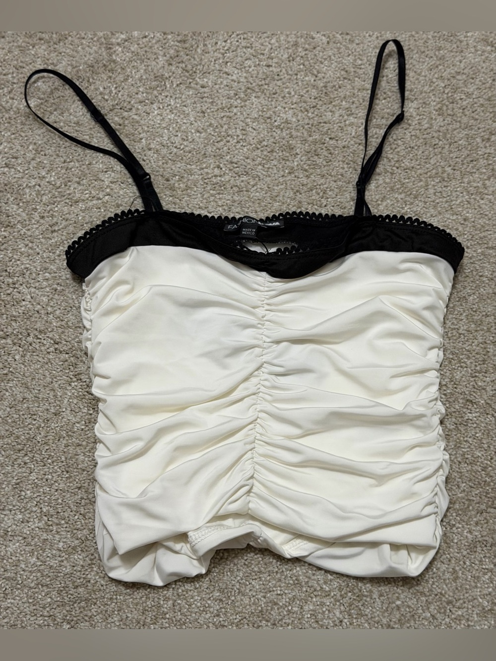 NWT Fashion Nova crop top